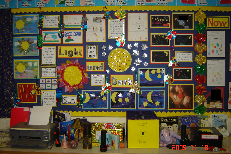 Light and Dark Classroom Display Photo SparkleBox